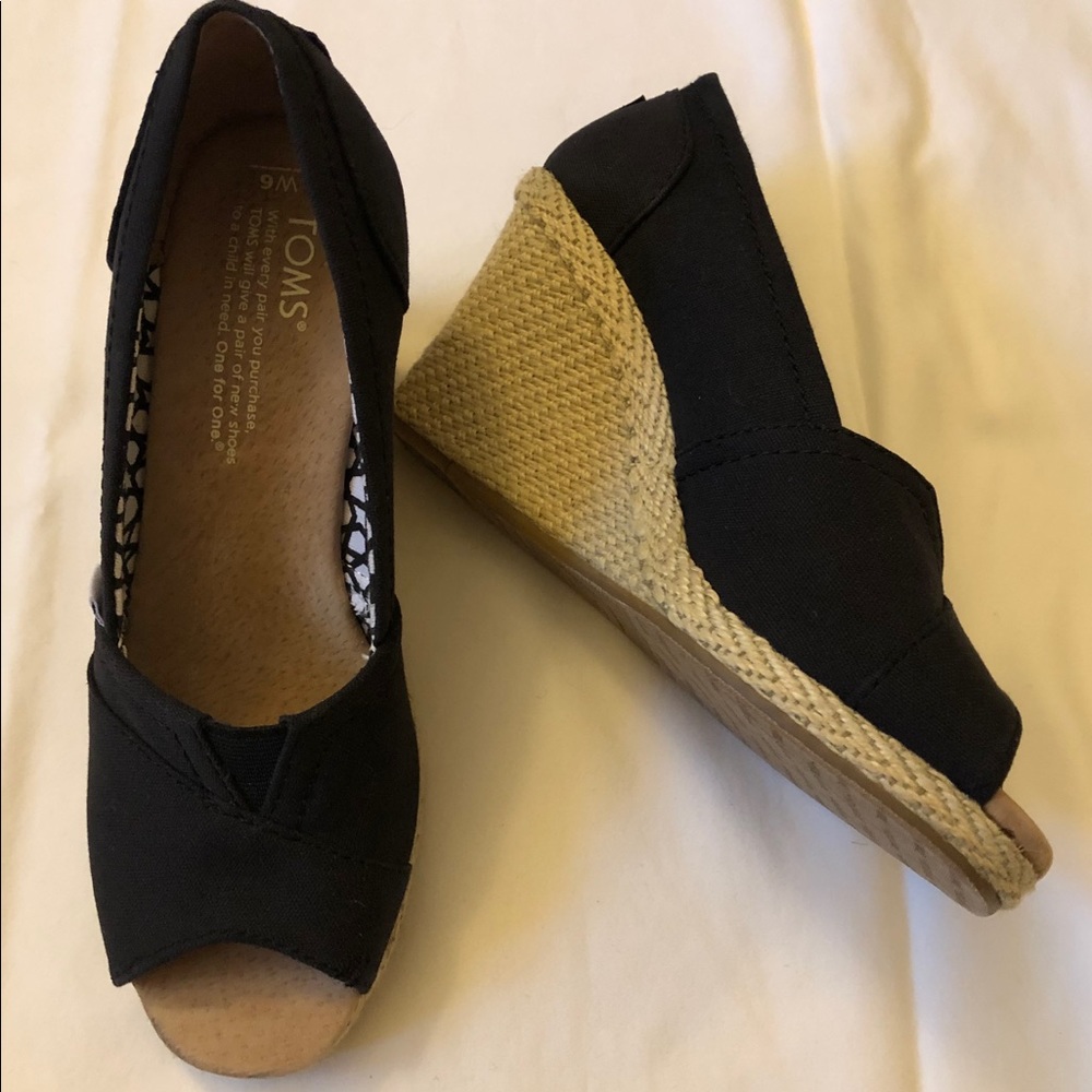 Toms